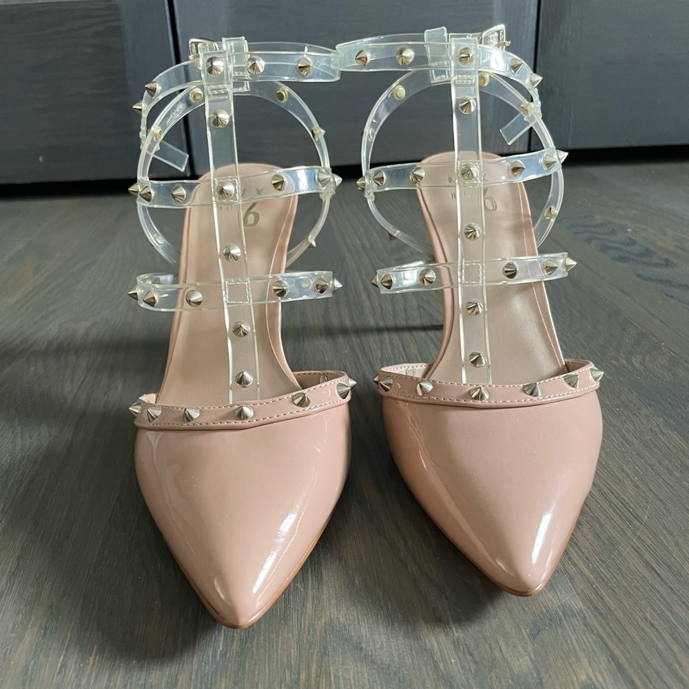 Mix No. 6 cute tan heels. Woman’s size 7.5